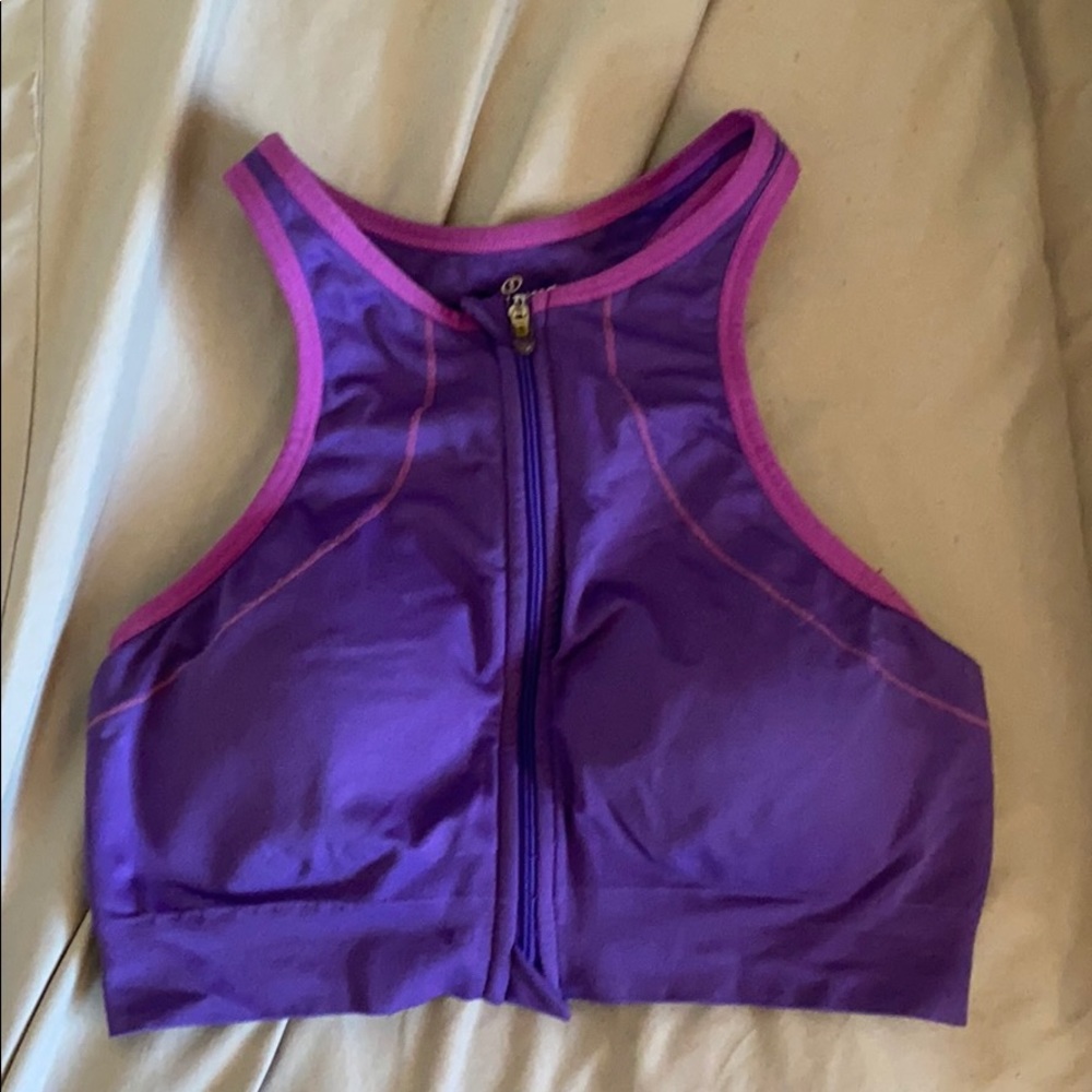 Sports bra